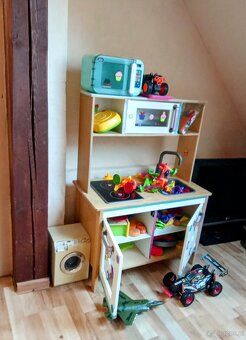 wynajmę domek dla 4 osób dorosłych +2 dzieci
minimum 2 doby 