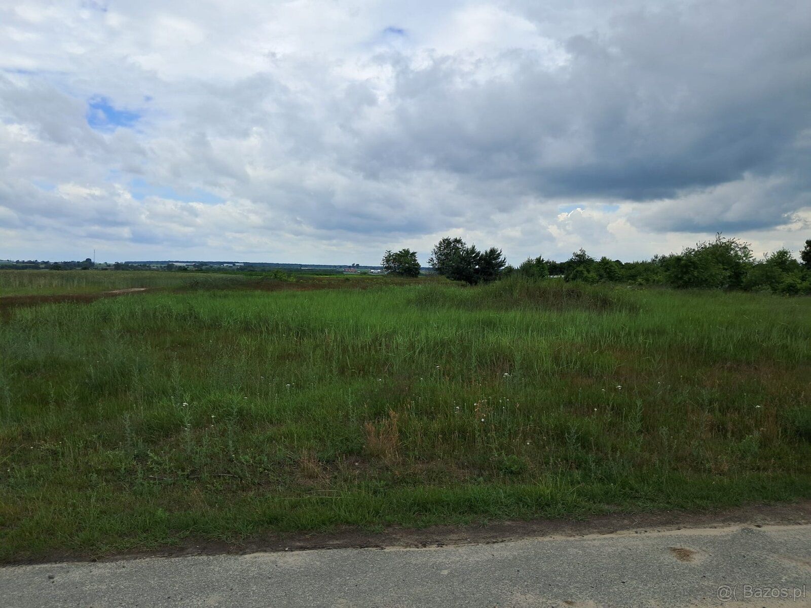 Na sprzedaż działka budowlana o powierzchni 2133m², położona
