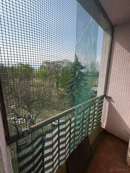 Na sprzedaż trzypokojowe mieszkanie o powierzchni 43 m², poł