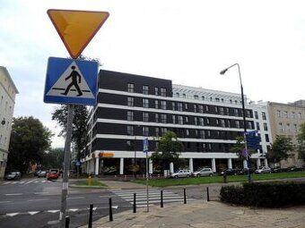 Sprzedam miejsce postojowe w garażu podziemnym w apartamento
