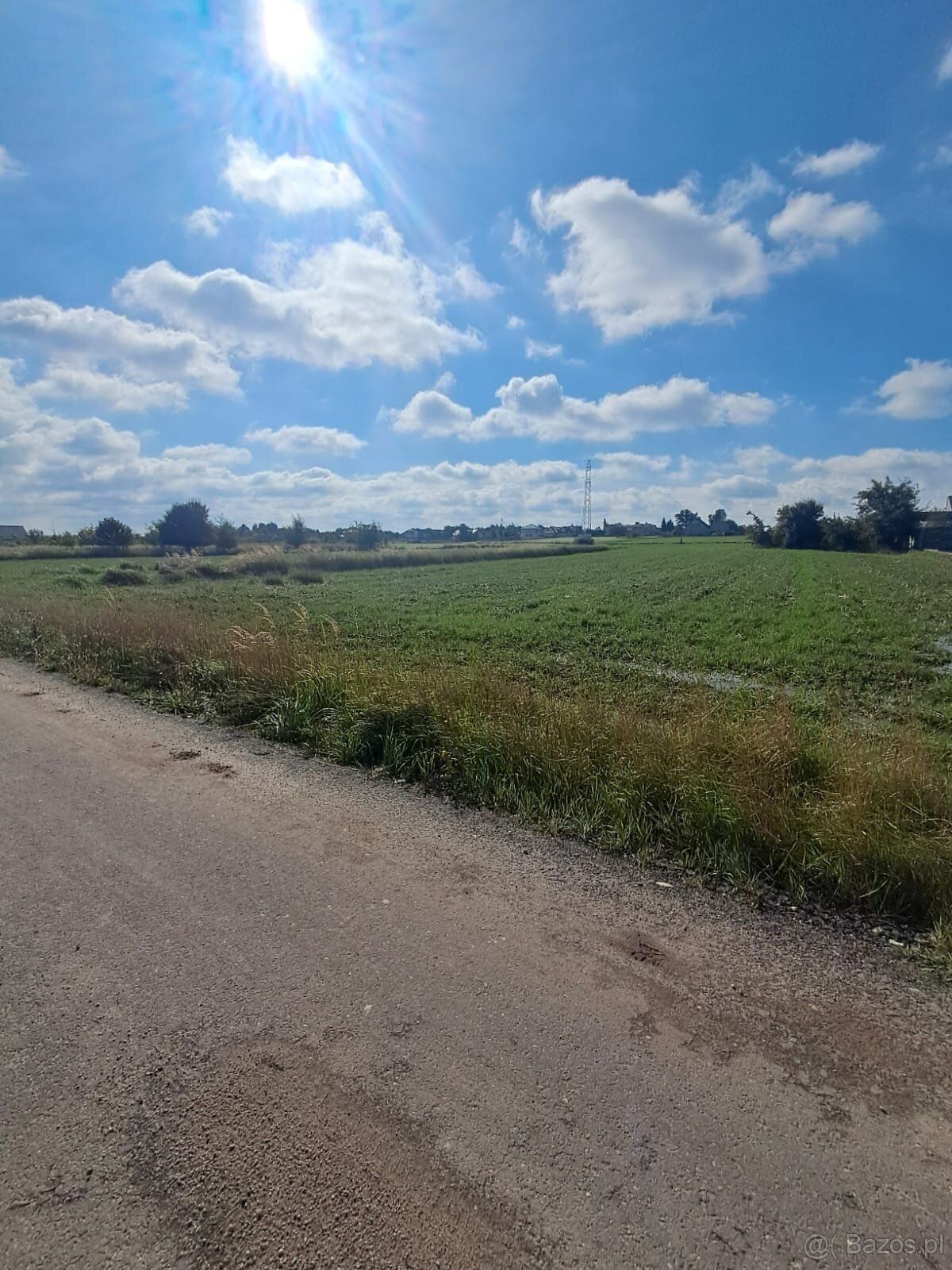 Oferujemy na sprzedaż działkę budowlaną o powierzchni 1190 m