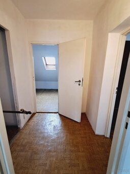 Na prodej nabízíme byt o celkové ploše 60 m², který se