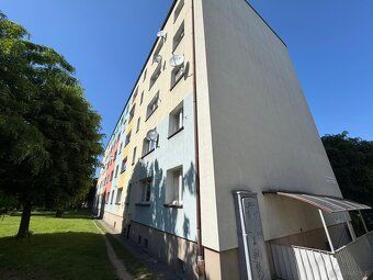 Na sprzedaż trzypokojowe mieszkanie o powierzchni 48 m², poł