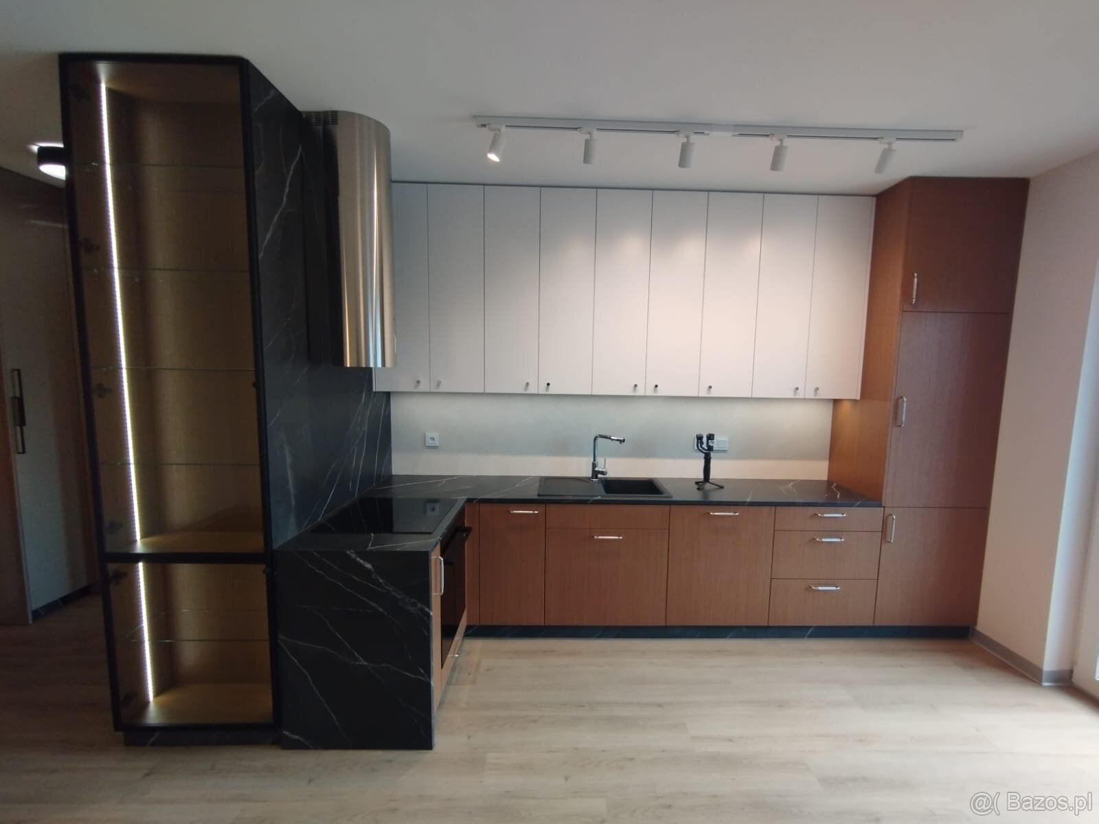 Na prodej prostorný byt o ploše 45 m², situovaný ve druhém