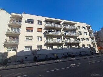 На продаж функціональне двохкімнатне квартиру площею 32 м²