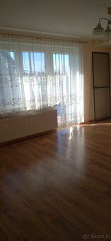 Prodám dům se dvěma podlažími, podkrovím k adaptaci