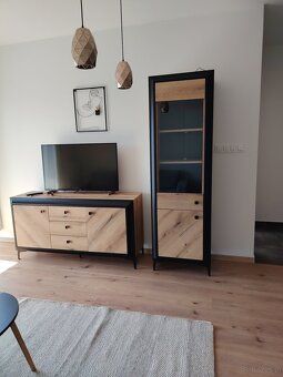 I am renting out a new 2-room apartment in a block at the