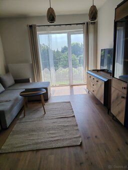 I am renting out a new 2-room apartment in a block at the