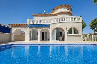 Exceptional investment opportunity in close proximity to