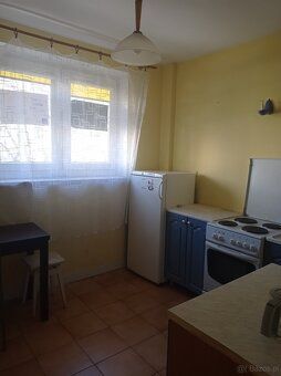 I am renting out a room with a kitchen 38 sqm2 with a large