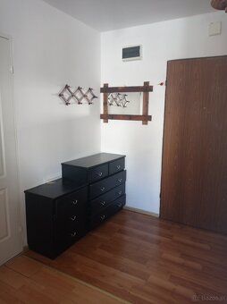 I am renting out a room with a kitchen 38 sqm2 with a large