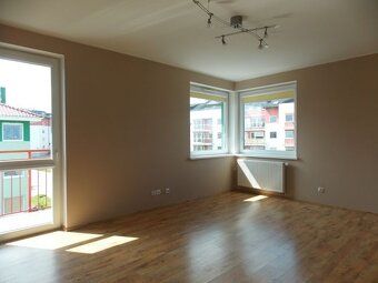 Sunny apartment in new development in Gdańsk at ul