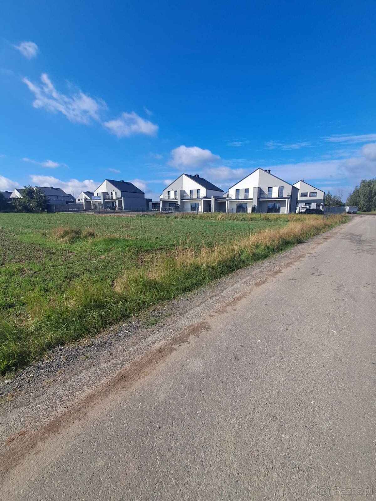 We offer for sale a building plot with an area of 1190 m²