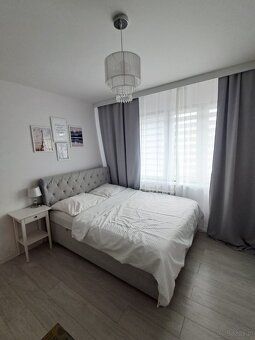 We offer for sale a functional two-room apartment with an