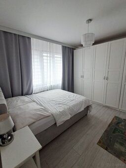 We offer for sale a functional two-room apartment with an