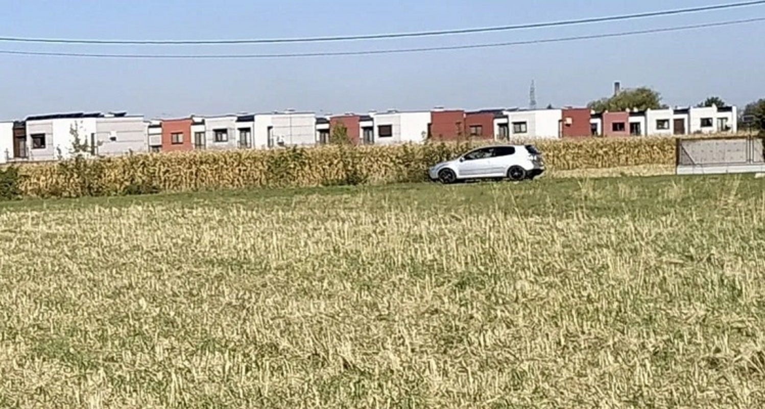 For sale a building plot with an area of 1400 m² located in