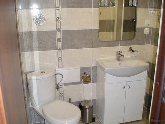 Hello, I am renting out a recreational house in the