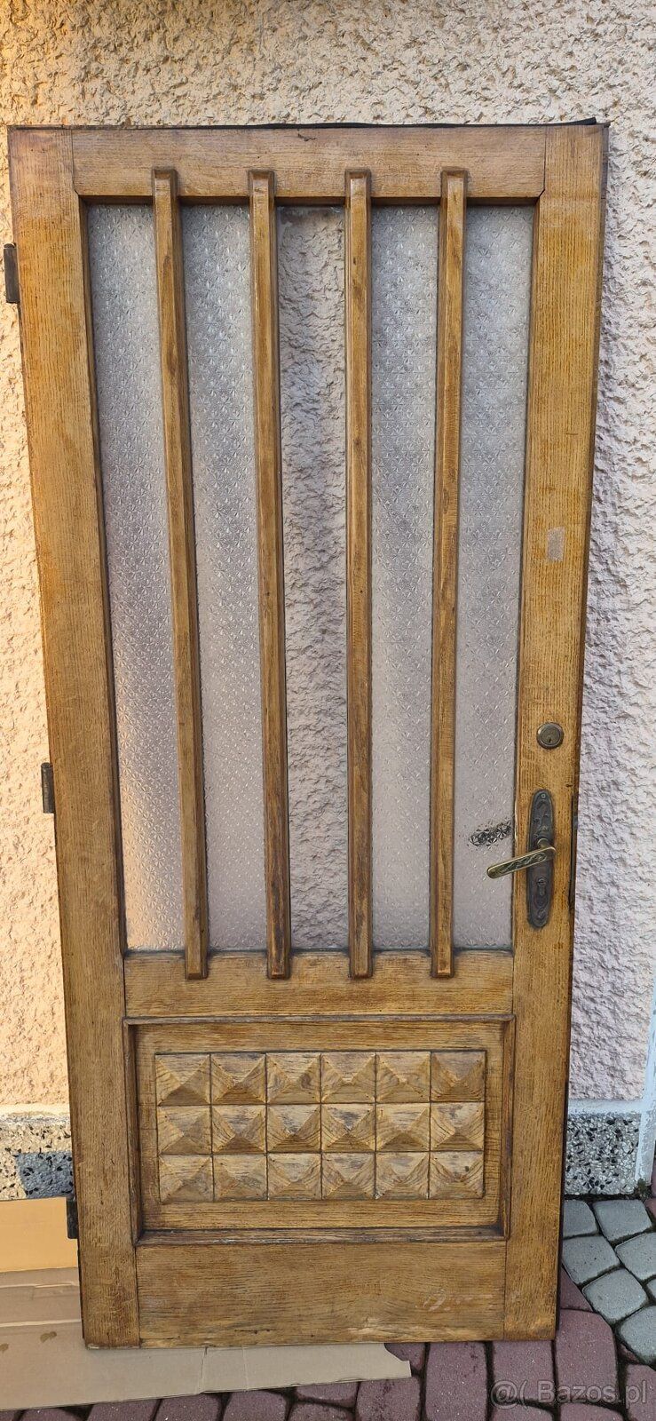 I will give away used oak entrance doors