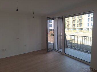 Predám 1-izbový apartmán na druhom poschodí vo Vysokých Tatr