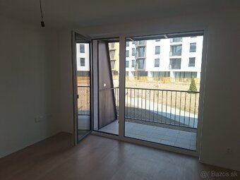 Predám 1-izbový apartmán na druhom poschodí vo Vysokých Tatr