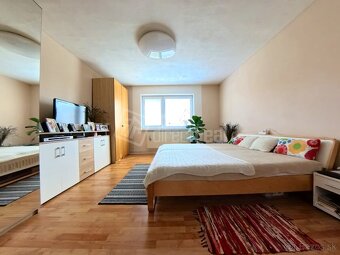 Na predaj dvojgeneračný RD v Nových Sadoch s 2735m2 pozemkom