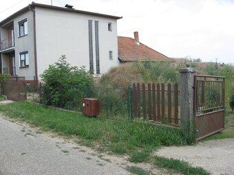 Ponúkam na predaj záhradu a stavebný pozemok v okrese Levice