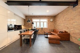 Realitná kancelária RE/MAX ponúka exkluzívne na predaj kompl