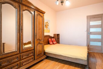 RM reality vám ponúka na prenájom svetlý a slnečný 3 izbový 
