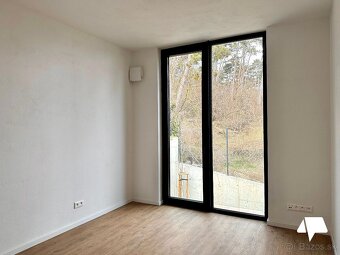 Na prenájom exkluzívny 4 izb. byt s terasou, balkónom a dvom