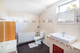 SHARK REAL real Vám ponúka na predaj priestranný 4 izbový ro