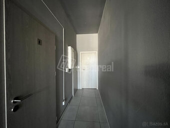 OBCHODNÉ PRIESTORY 119 M2 V NOVOSTAVBE MATADORKA S PRESKLENÝ