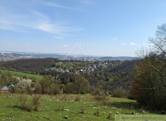 Výnimočný pozemok s celkovou výmerou 22 654 m² , ktorý v seb