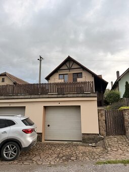 Na predaj priestranný rodinný dom v tichej lokalite obce Pop