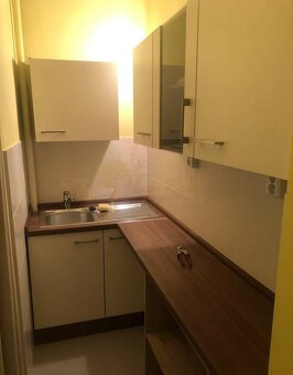 Ponúkame na predaj 1-izb. byt na ul. Račianska, Nové Mesto.
