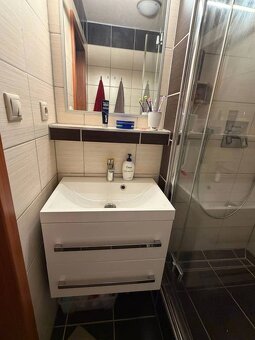 Ponúkam na predaj priestranný kompletne zrekonštruovaný 4-iz