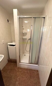 Ponúkame na predaj 1-izbový byt s balkónom v obľúbenej lokal