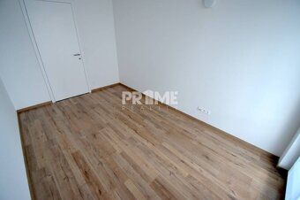 EXKLUZÍVNE ponúkame Vám na prenájom veľmi pekný, slnečný 3 –