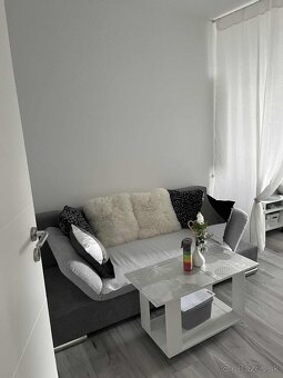 Na predaj krásny kompletne zrekonštruovaný byt v Piešťanoch
