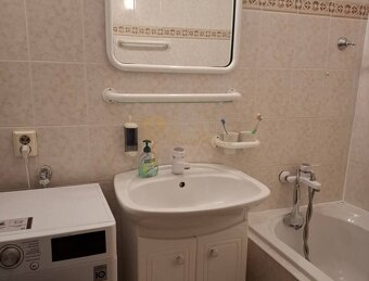 Ponúkame na predaj dvojgarzónku DELUXE na ul. Jungmanova, Pe