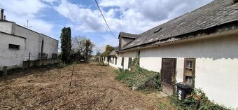 Ponúkame na predaj starší rodinný dom nachádzajúci sa v lukr