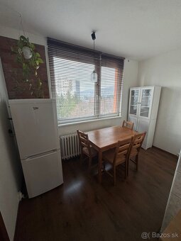 Ponúkame na prenájom veľký 2-izbový byt na ulici Trieda Andr