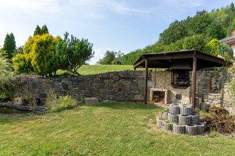 Na predaj priestranný rodinný dom s veľkým pozemkom – Ladome