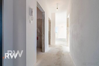 REWIN reality Vám REWIN reality Vám EXKLUZÍVNE ponúka VEĽKOR