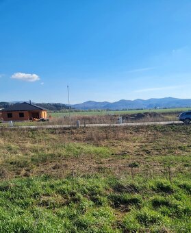 Ponúkam na predaj rovinatý stavebný pozemok o výmere 517 m² 