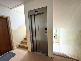 Ponúkam na prenájom slnečný 1-izbový byt o výmere 40 m² v ti