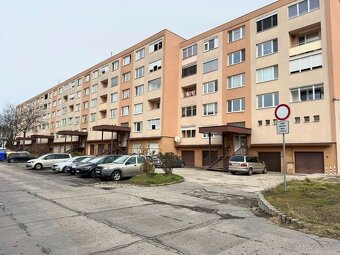 Ponúkam na prenájom slnečný 1-izbový byt o výmere 40 m² v ti