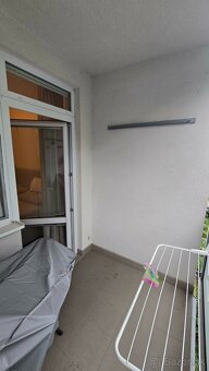 EXKLUZÍVNE - KOMPLETNE ZREKONŠTRUOVANÝ 3-IZBOVÝ BYT + LOGGIA
