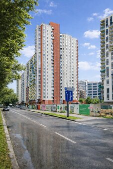 V zastúpení majiteľa ponúkame na predaj 2-izbový byt na Jégé