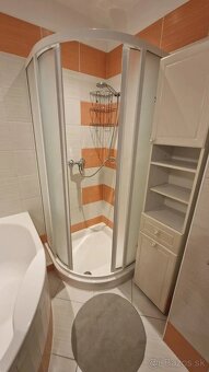 Ponúkame na prenájom priestranný 3-izbový byt o výmere 83 m²