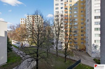 REB. sk ponúka exkluzívne na predaj 4 izbový byt s dobrým di